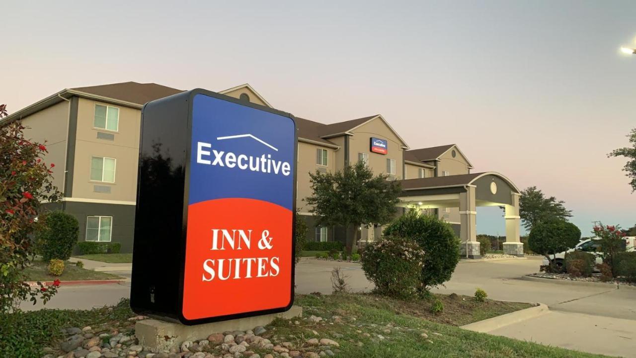Executive Inn & Suites Marlin Екстер'єр фото
